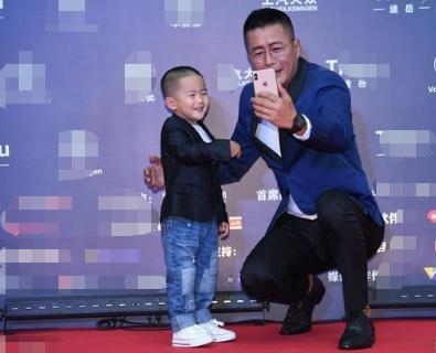 打拼在娱乐圈